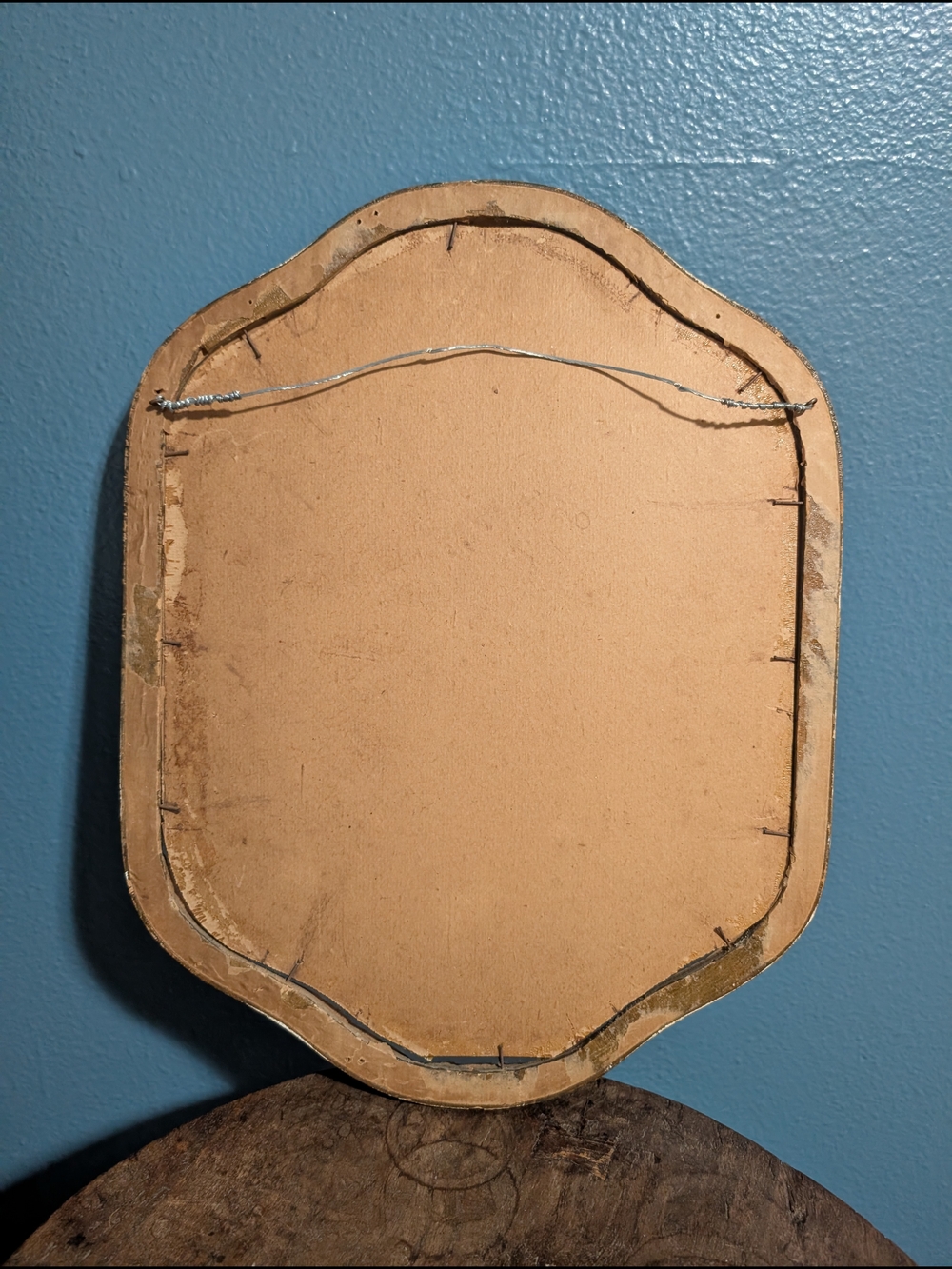 Antique-Style Gold Decorative Wall Mirror with Rose Detail - Picture 2 of 2